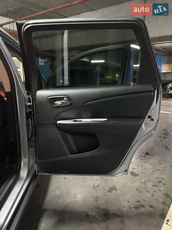 Внедорожник / Кроссовер Dodge Journey 2016 в Львове