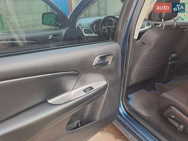 Внедорожник / Кроссовер Dodge Journey 2014 в Остроге фото 24 Внедорожник / Кроссовер Dodge Journey 2014 в Остроге