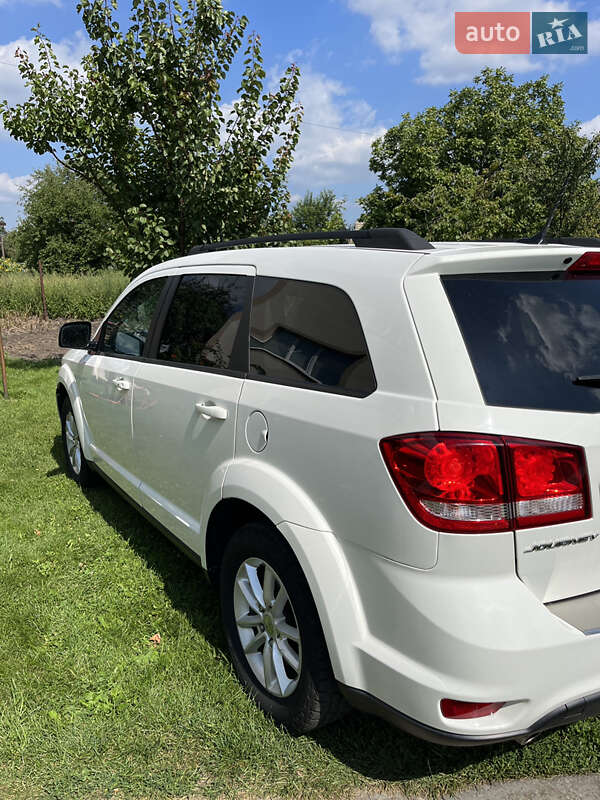 Позашляховик / Кросовер Dodge Journey 2016 в Гадячі