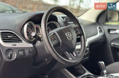 Позашляховик / Кросовер Dodge Journey 2014 в 
