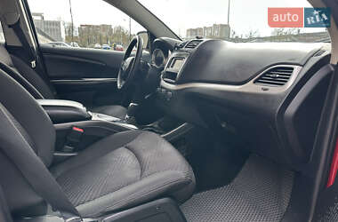 Позашляховик / Кросовер Dodge Journey 2014 в 