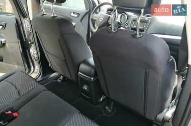 Позашляховик / Кросовер Dodge Journey 2015 в 