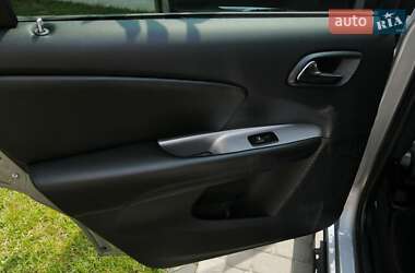 Позашляховик / Кросовер Dodge Journey 2015 в 