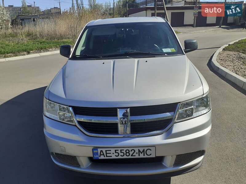 Внедорожник / Кроссовер Dodge Journey 2011 в 