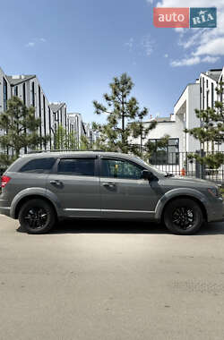 Позашляховик / Кросовер Dodge Journey 2020 в 