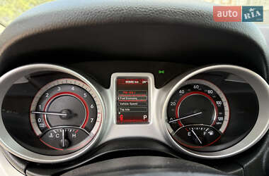 Позашляховик / Кросовер Dodge Journey 2020 в 