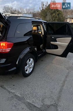 Позашляховик / Кросовер Dodge Journey 2015 в 