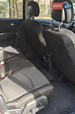 Позашляховик / Кросовер Dodge Journey 2019 в 