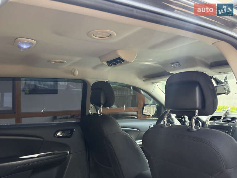 Внедорожник / Кроссовер Dodge Journey 2015 в Виннице