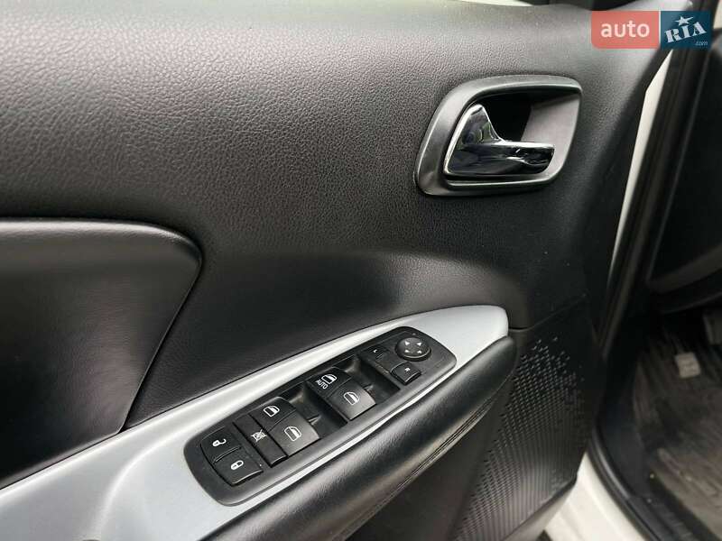 Внедорожник / Кроссовер Dodge Journey 2016 в Днепре
