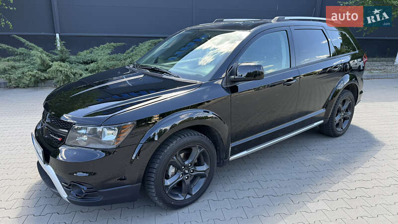 Позашляховик / Кросовер Dodge Journey 2020 в 