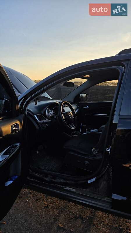 Позашляховик / Кросовер Dodge Journey 2015 в Жашківу