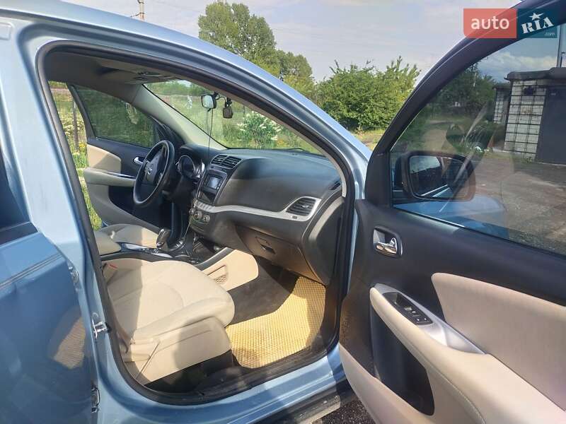 Позашляховик / Кросовер Dodge Journey 2013 в Павлограді