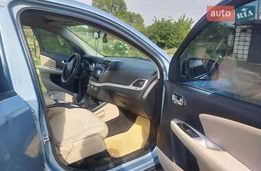 Позашляховик / Кросовер Dodge Journey 2013 в 