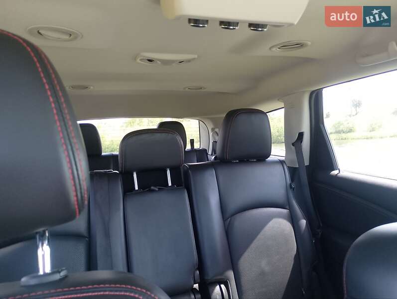 Позашляховик / Кросовер Dodge Journey 2019 в Сарнах