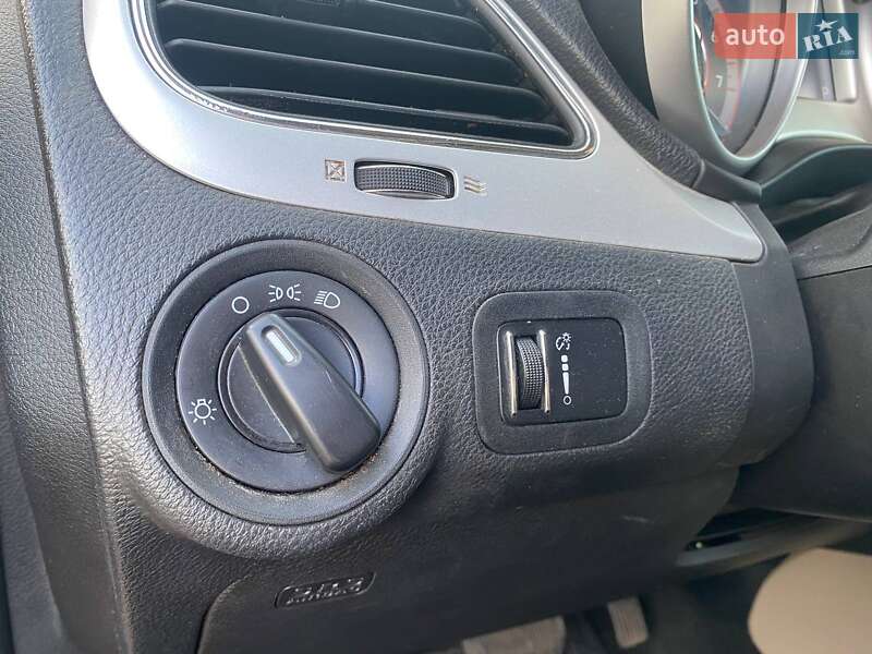 Внедорожник / Кроссовер Dodge Journey 2012 в Кривом Роге