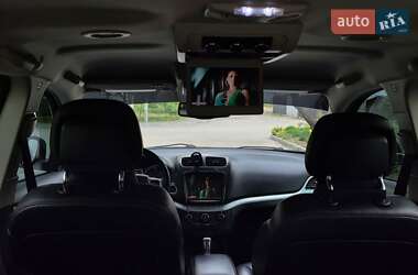 Позашляховик / Кросовер Dodge Journey 2015 в 