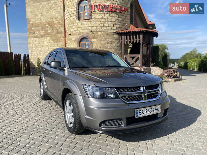 Позашляховик / Кросовер Dodge Journey 2012 в 