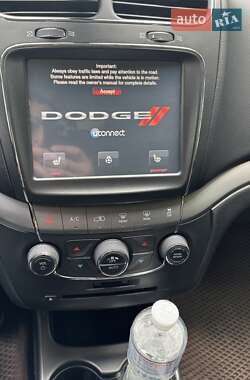 Внедорожник / Кроссовер Dodge Journey 2016 в 