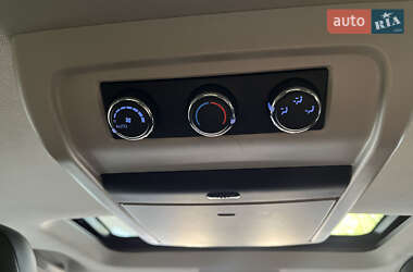 Позашляховик / Кросовер Dodge Journey 2013 в 
