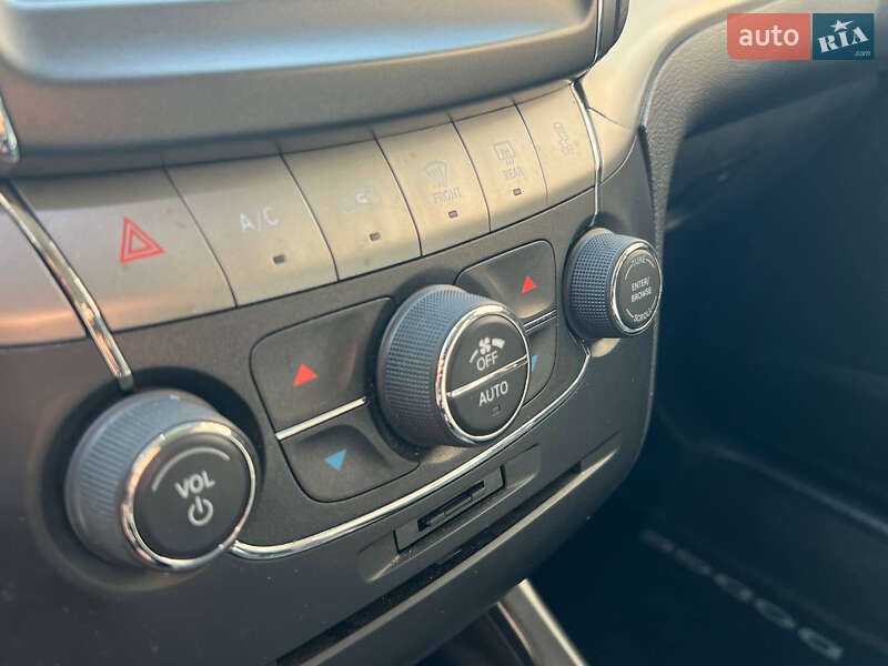 Внедорожник / Кроссовер Dodge Journey 2020 в Киеве