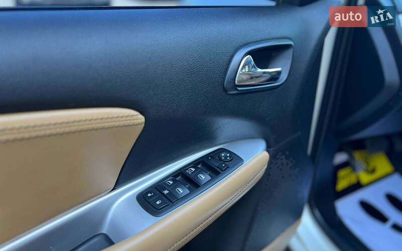 Внедорожник / Кроссовер Dodge Journey 2013 в Ивано-Франковске