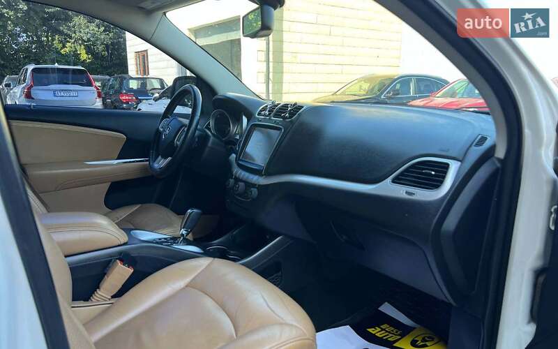Внедорожник / Кроссовер Dodge Journey 2013 в Ивано-Франковске