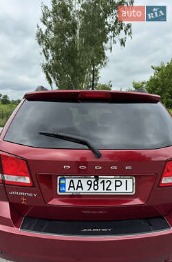 Внедорожник / Кроссовер Dodge Journey 2011 в 