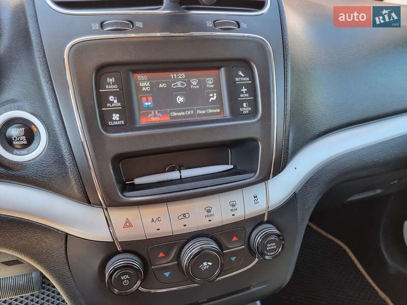 Внедорожник / Кроссовер Dodge Journey 2014 в Черкассах