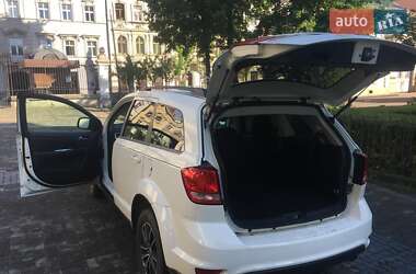 Внедорожник / Кроссовер Dodge Journey 2018 в 