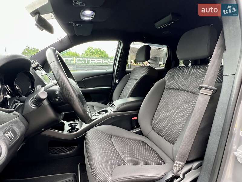 Позашляховик / Кросовер Dodge Journey 2016 в Києві
