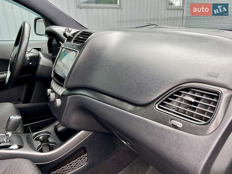 Позашляховик / Кросовер Dodge Journey 2016 в Києві