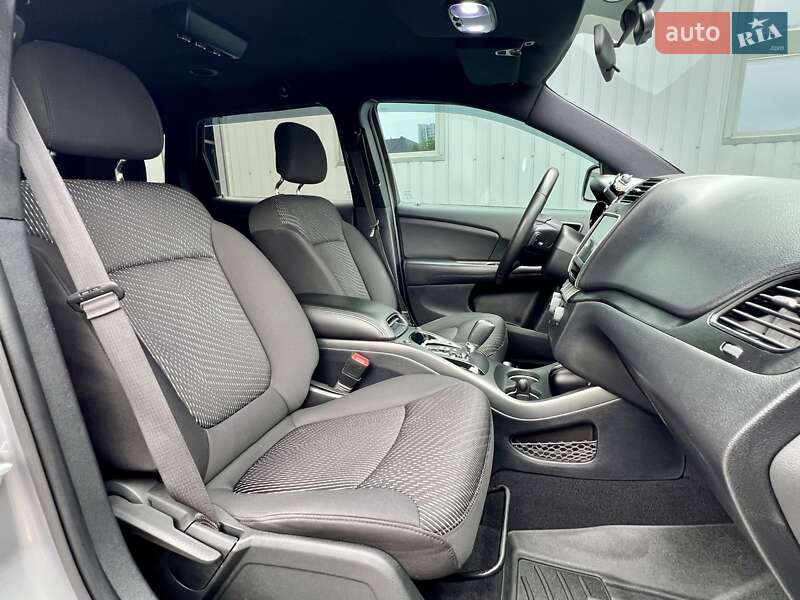 Позашляховик / Кросовер Dodge Journey 2016 в Києві