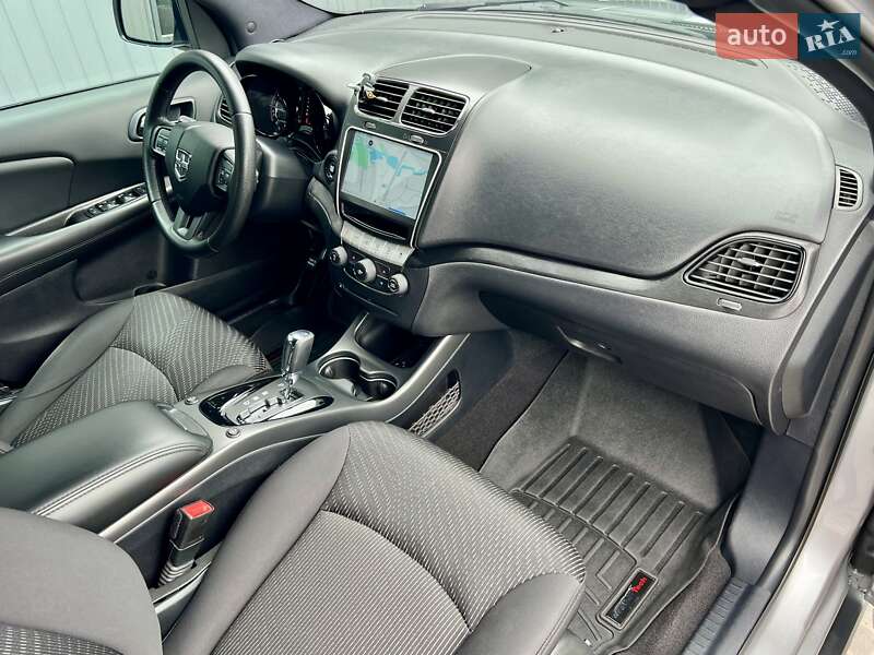 Позашляховик / Кросовер Dodge Journey 2016 в Києві