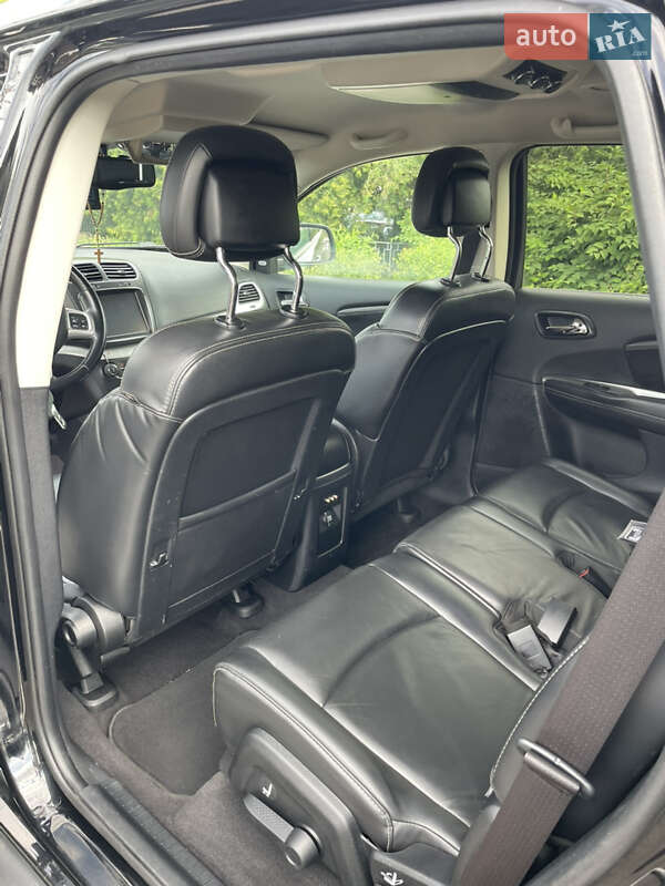 Позашляховик / Кросовер Dodge Journey 2015 в Львові