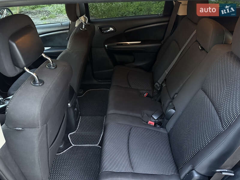 Внедорожник / Кроссовер Dodge Journey 2016 в Путивле
