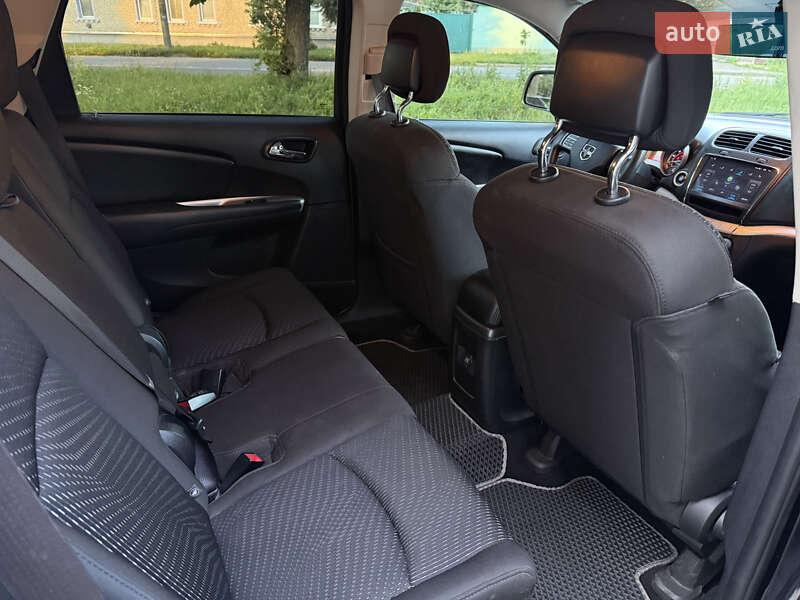 Внедорожник / Кроссовер Dodge Journey 2016 в Путивле