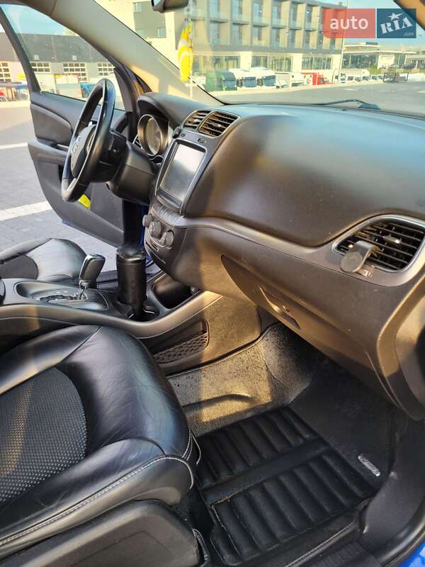 Внедорожник / Кроссовер Dodge Journey 2015 в Львове