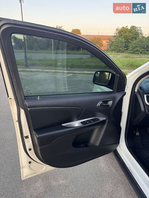 Внедорожник / Кроссовер Dodge Journey 2015 в Белой Церкви