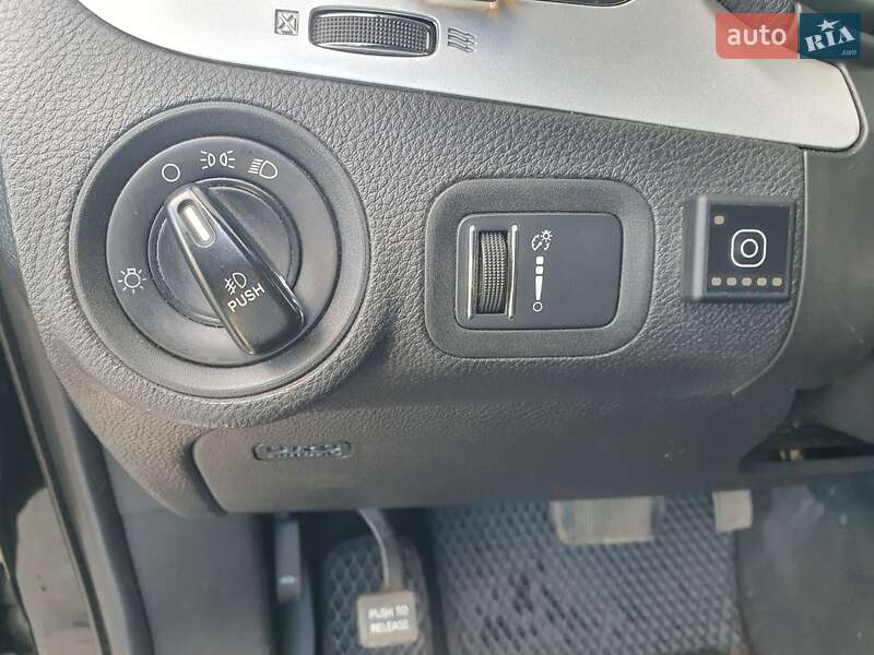 Позашляховик / Кросовер Dodge Journey 2014 в Володимирі фото 20 Позашляховик / Кросовер Dodge Journey 2014 в Володимирі