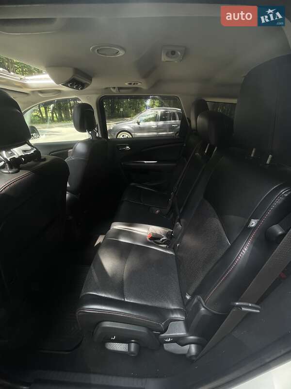 Позашляховик / Кросовер Dodge Journey 2015 в Львові