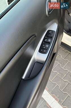 Внедорожник / Кроссовер Dodge Journey 2014 в 