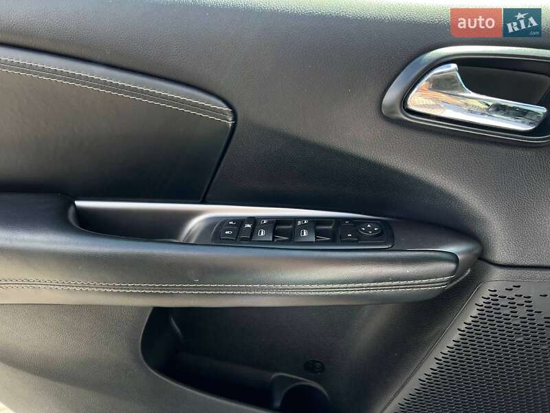 Позашляховик / Кросовер Dodge Journey 2016 в Вінниці