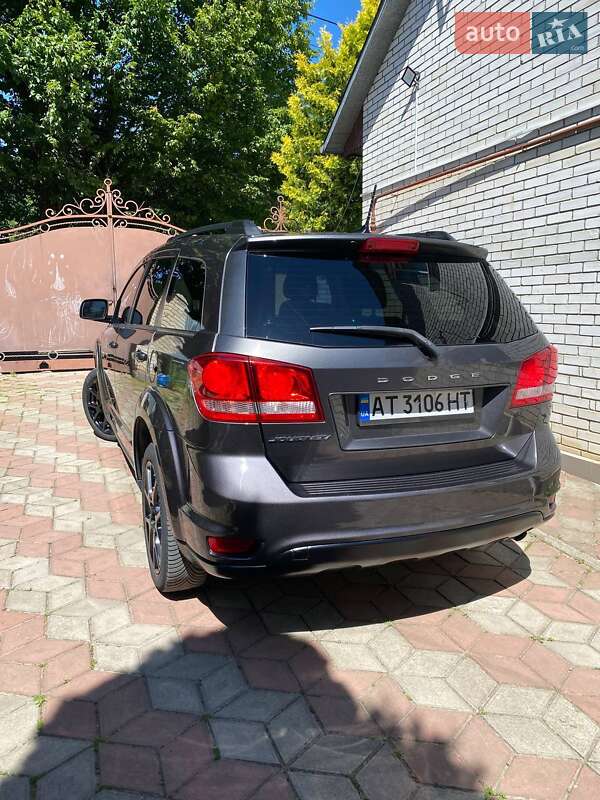 Внедорожник / Кроссовер Dodge Journey 2014 в Черновцах