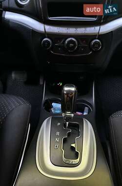 Внедорожник / Кроссовер Dodge Journey 2017 в 