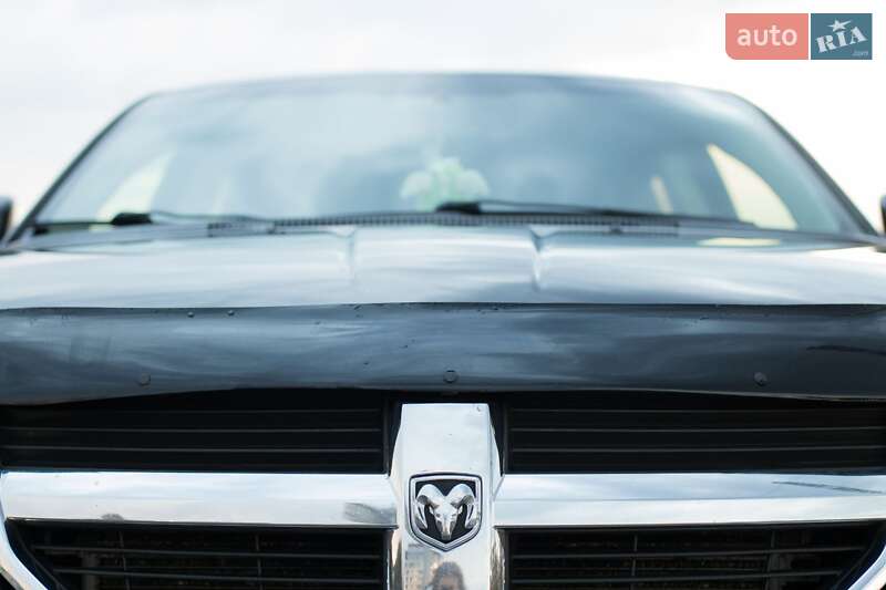 Внедорожник / Кроссовер Dodge Journey 2010 в Ужгороде