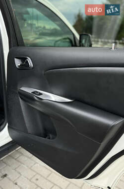 Внедорожник / Кроссовер Dodge Journey 2014 в 