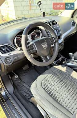 Внедорожник / Кроссовер Dodge Journey 2012 в 