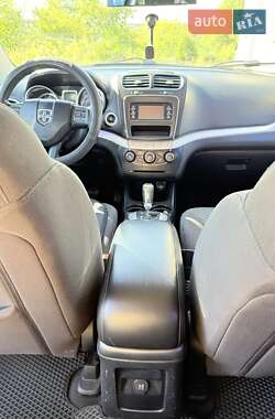 Внедорожник / Кроссовер Dodge Journey 2012 в 