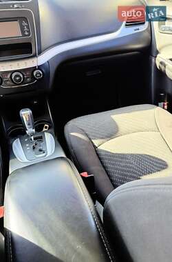 Внедорожник / Кроссовер Dodge Journey 2012 в 